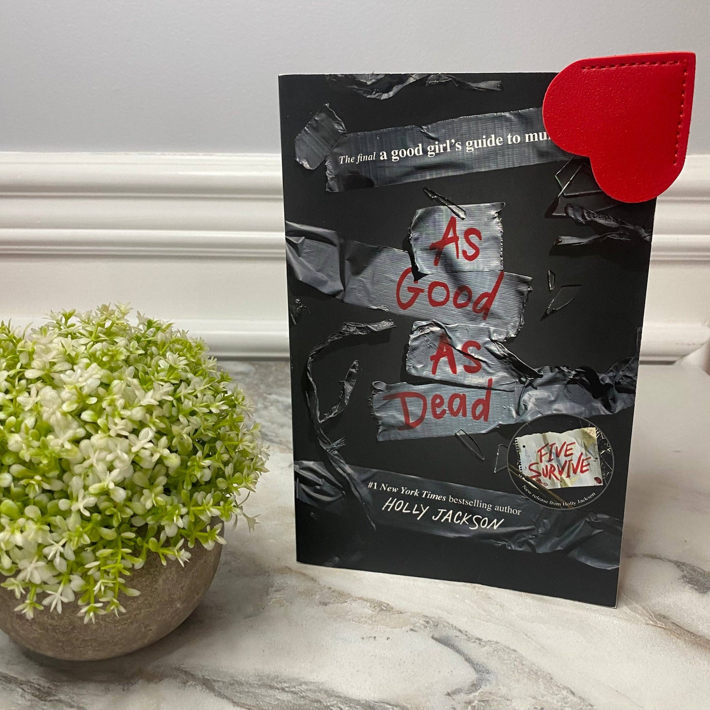 Heart-shaped Corner Bookmark