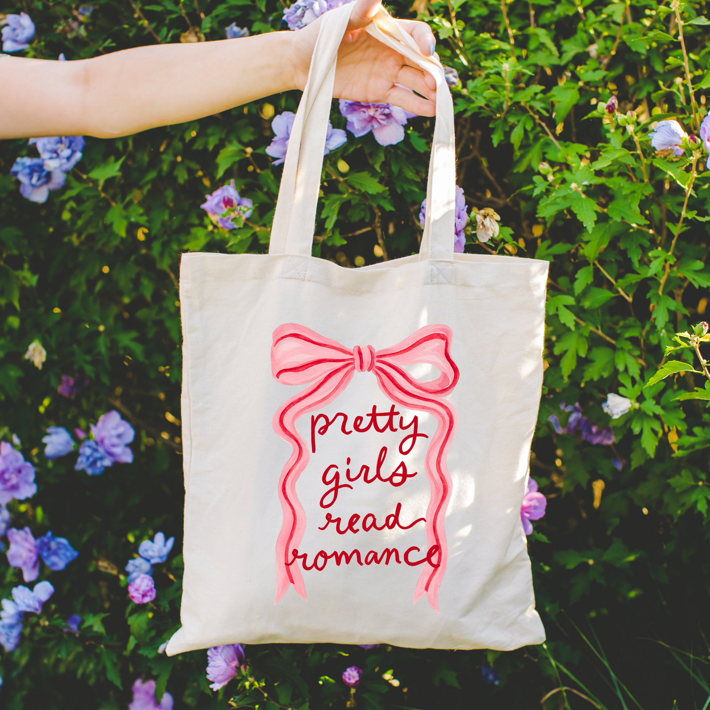 Pretty Girls Read Romance Tote Bag